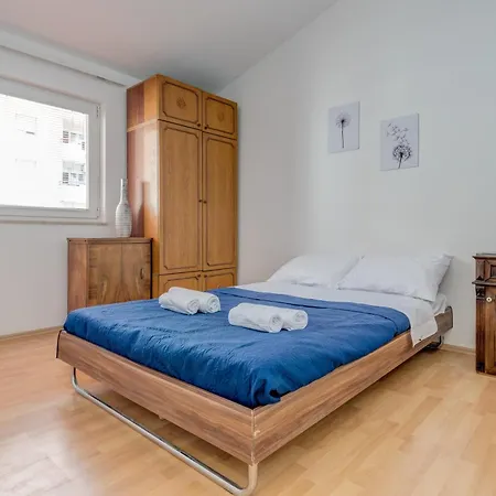 Spacious W Three Balconies And Parking Διαμέρισμα *
