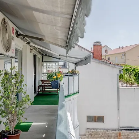 Appartement Spacious W Three Balconies And Parking *