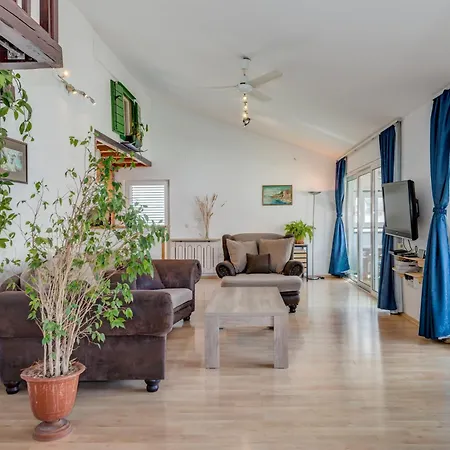 Spacious W Three Balconies And Parking Split