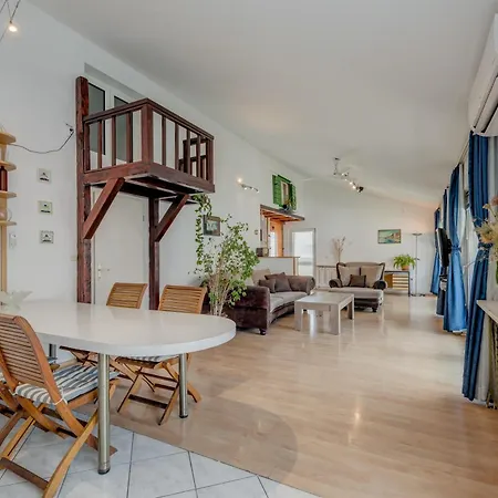 Spacious W Three Balconies And Parking Διαμέρισμα *