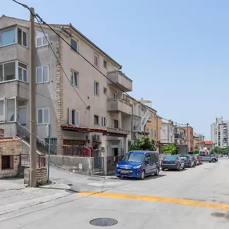 Διαμέρισμα Spacious W Three Balconies And Parking *
