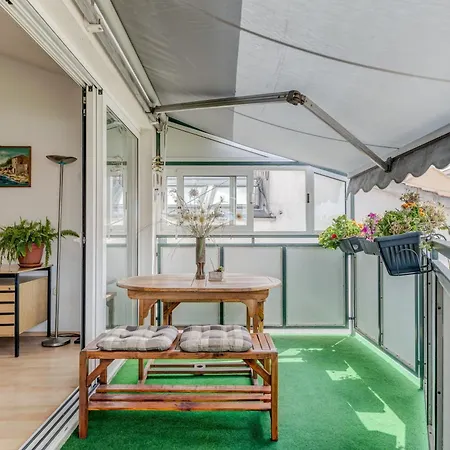 Διαμέρισμα Spacious W Three Balconies And Parking